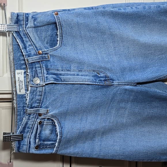 Abercrombie & Fitch Blue Distressed Women Jeans - Picture 3 of 10